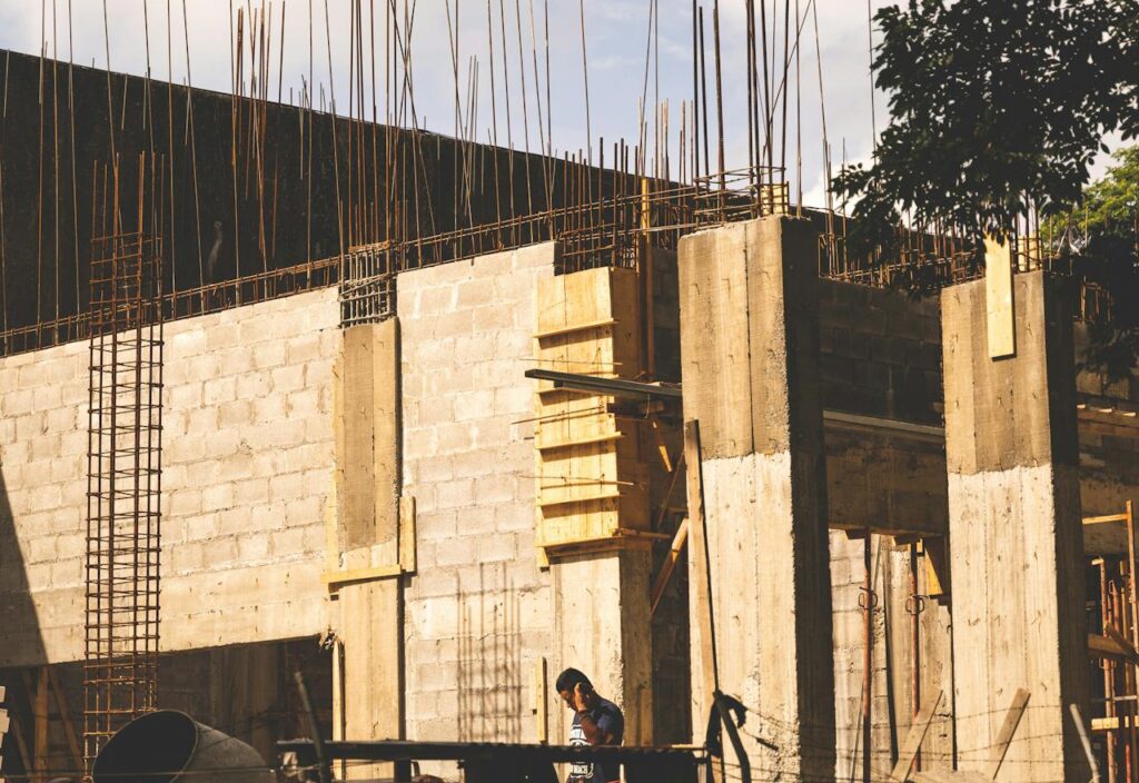 Budowa domu na działce rolnej - najważniejsze informacje