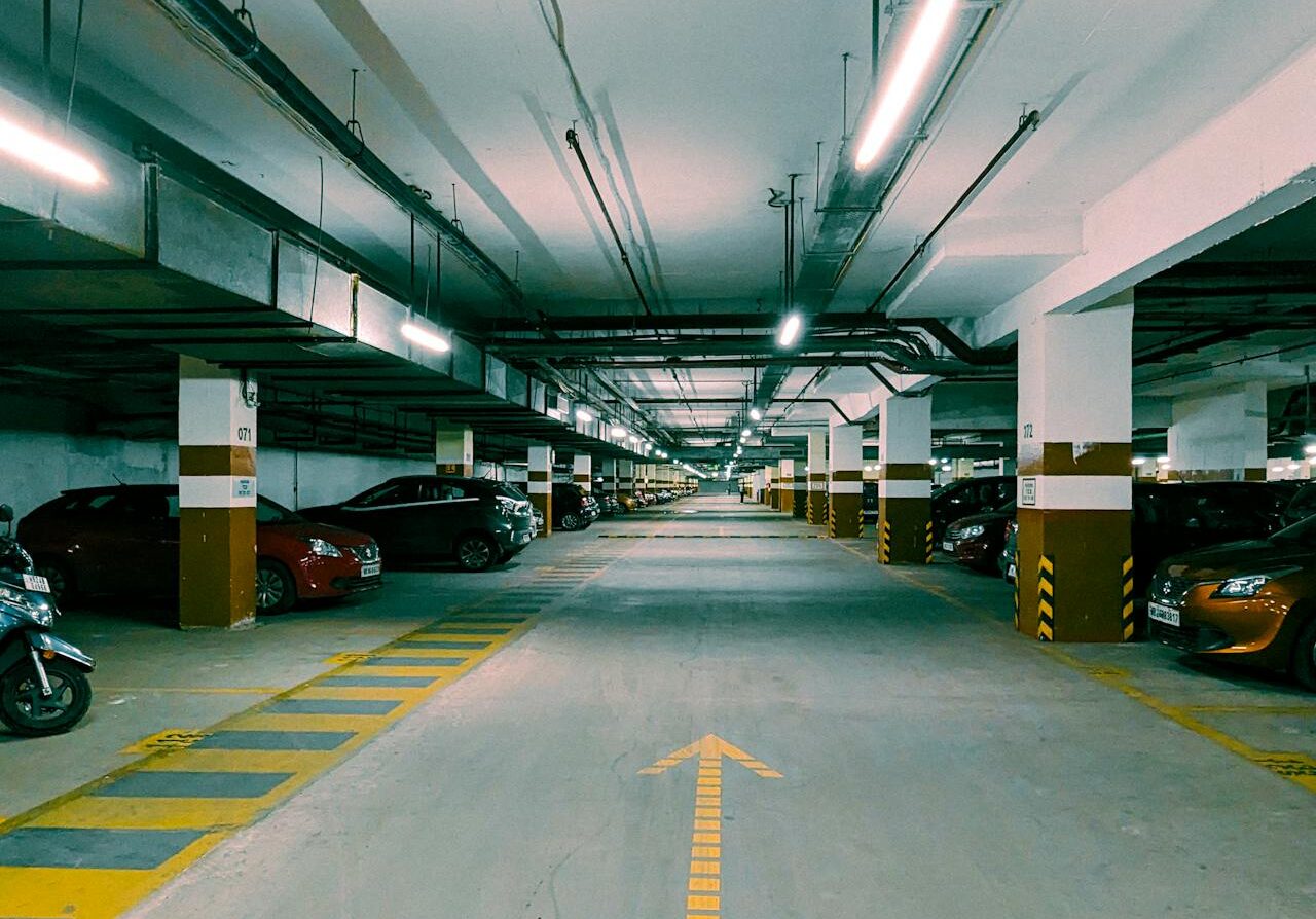 skup garaży i miejsc postojowych