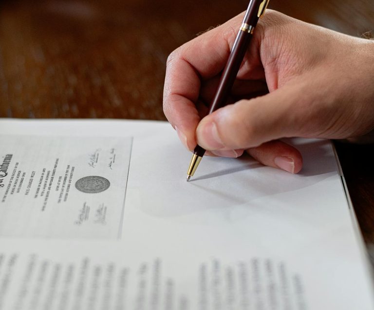 Ile kosztuje wpis do księgi wieczystej u notariusza